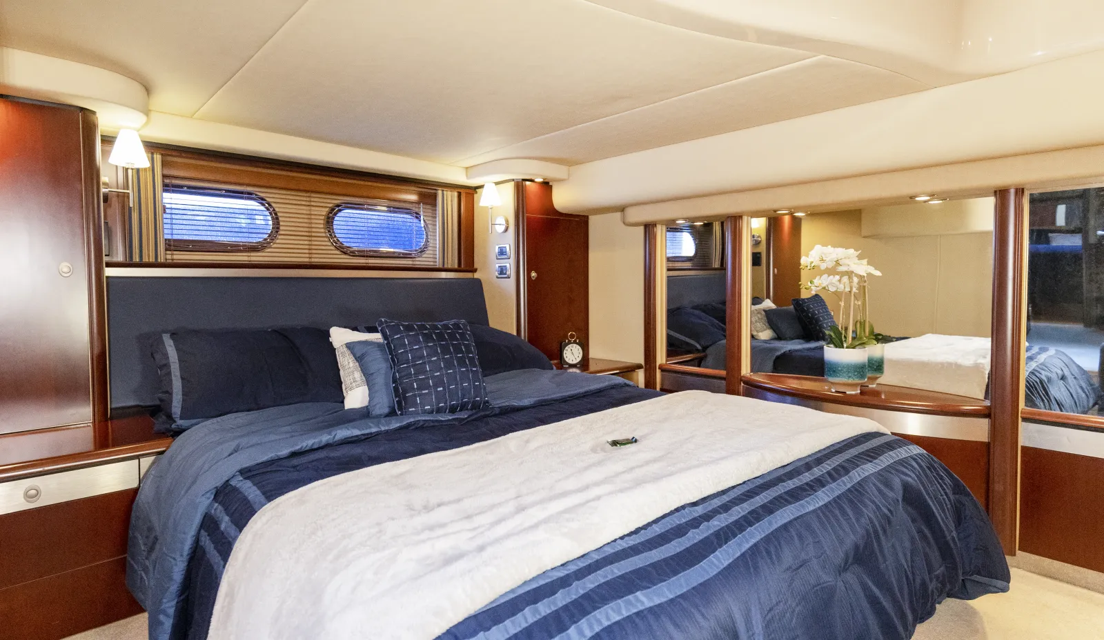 SeaRay 58 cruising